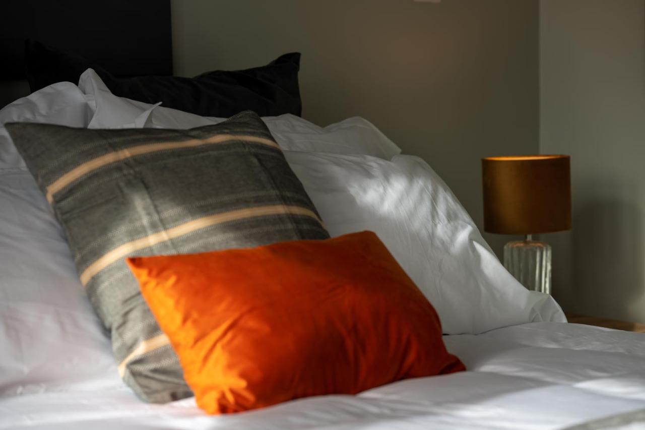Entire Home In Streatham With Lovely Views & Ultra Fast Wi-Fi Norbury  Bagian luar foto